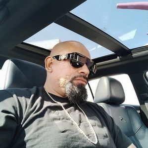 Meet your Posher, Martinez